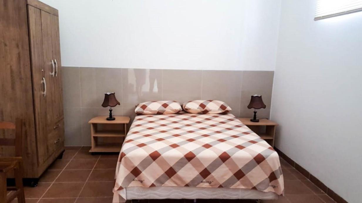 City Lodge Apart Санта Крус де ла Сиера Екстериор снимка
